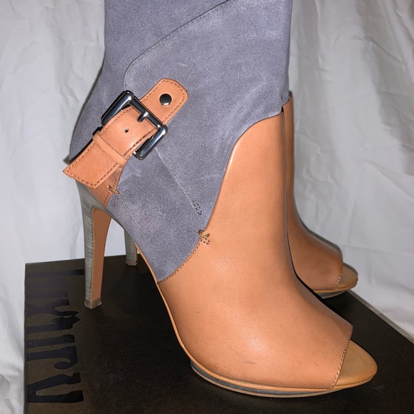 Luxury Rebel Peep Toe Booties 39.5 Blue Tan - Picture 4 of 5